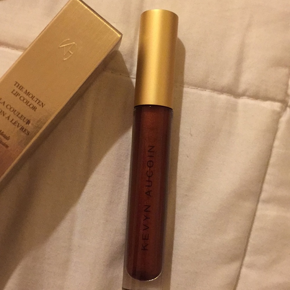 Kevin Aucoin molten lipstick